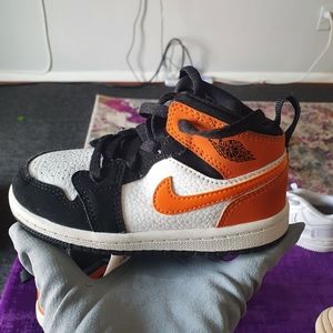 2 pair Nike kids sneakers size 8